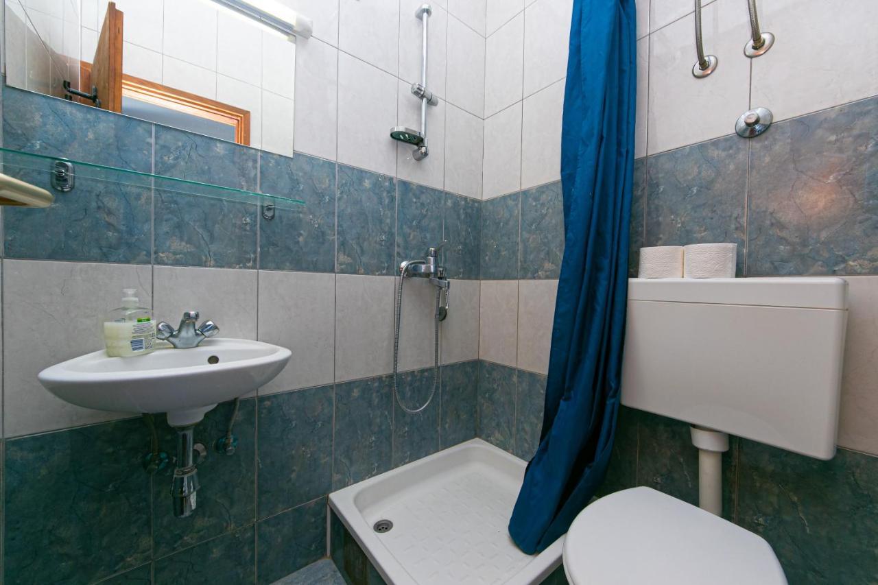 Apartments With A Parking Space Gradac, Makarska - 14708 Exterior photo