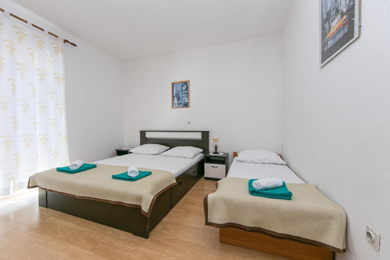 Apartments With A Parking Space Gradac, Makarska - 14708 Exterior photo