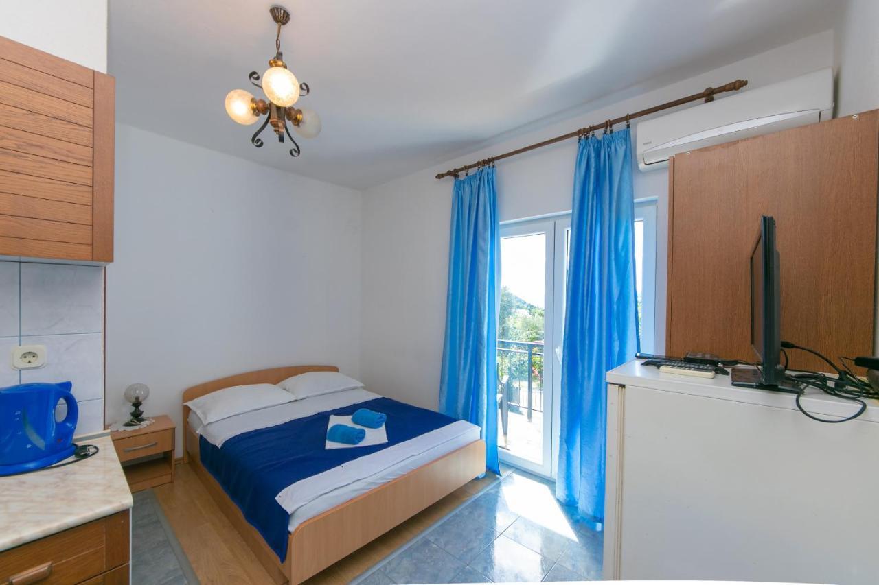 Apartments With A Parking Space Gradac, Makarska - 14708 Exterior photo