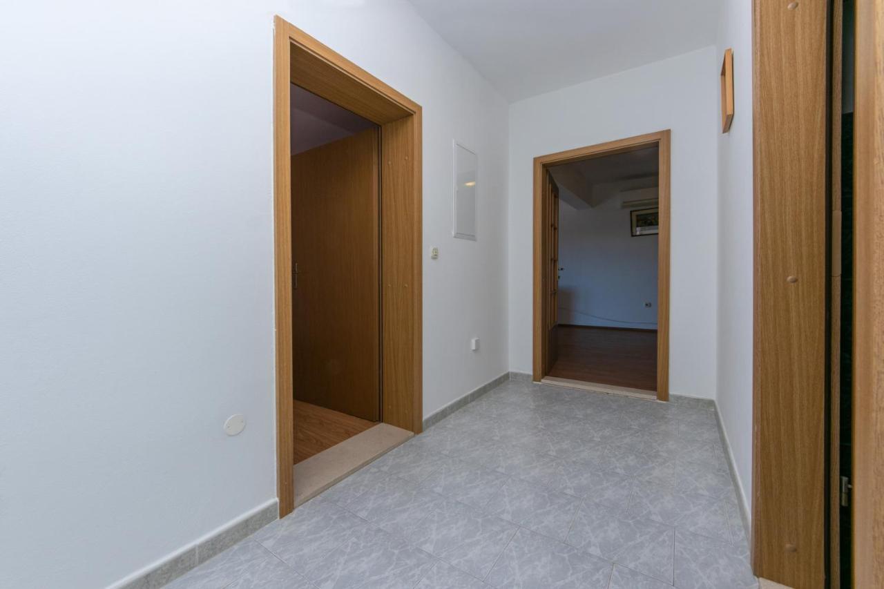 Apartments With A Parking Space Gradac, Makarska - 14708 Exterior photo